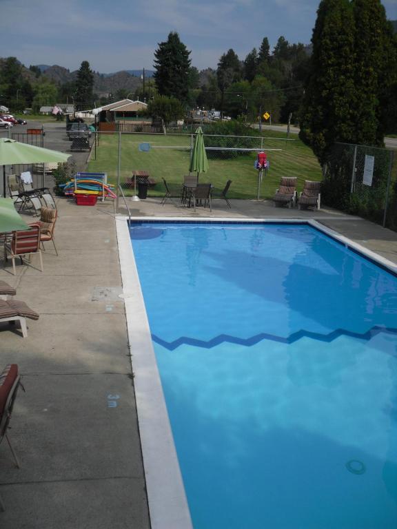 Johnny'S Motel Grand Forks Bagian luar foto